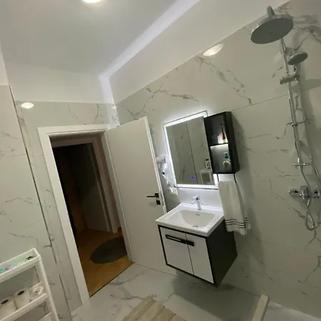 Apartment Dior