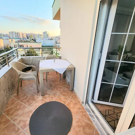 Dior Apartmán Fier
